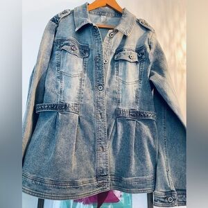 Tempo Pairs Denim Jacket Sz LRG.